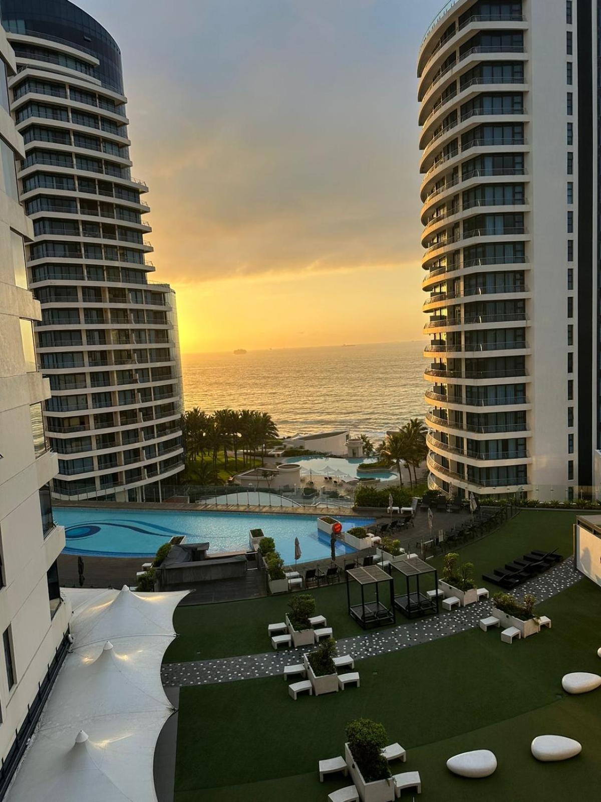 Umhlanga Stunning Sea Facing Appartement *